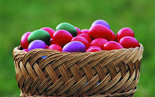 Θέλετε άψογο αποτέλεσμα; Έτσι θα βάψετε τα Πασχαλινά αυγά σας - Φωτογραφία 1
