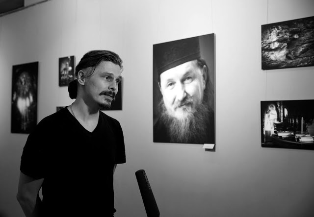 8325 - Φωτογραφίες από τα εγκαίνια Έκθεσης του φωτογράφου Орлов Владимир στη Μόσχα - Φωτογραφία 4