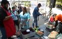 Έβαψαν και μοίρασαν αυγά οι Εθελοντές του Δήμου Τρικκαίων [photos]