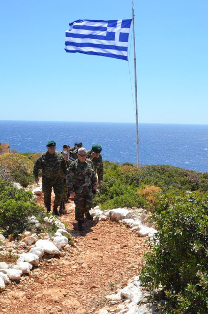 Ευχές Αρχηγού ΓΕΕΘΑ σε προσωπικό των ΕΔ - Φωτογραφία 11