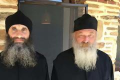 Καλή Ανάσταση από τους ερημίτες του Αγίου Όρους! [photos]