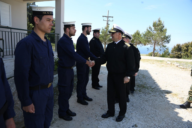Επίσκεψη Αρχηγού ΓΕΝ στις νήσους Σαμοθράκη, Λέσβο, Χίο και σε Πολεμικά Πλοία - Φωτογραφία 2