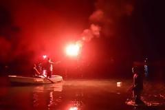 Η περιφορά του επιταφίου μέσα στη θάλασσα στο Τολό [photos+video]