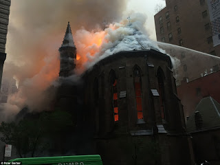 Κάηκε Ορθόδοξη Εκκλησία στη Νέα Υόρκη ανήμερα του Πάσχα [video] - Φωτογραφία 1