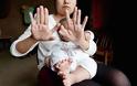 ΑΠΙΣΤΕΥΤΟ: Μωρό στην Κίνα γεννήθηκε με 31 δάχτυλα σε χέρια και πόδια [photos] - Φωτογραφία 2