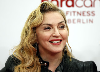 Τους κούφανε! Δείτε τι εμφάνιση έκανε η Madonna στο Met Gala [photos] - Φωτογραφία 1