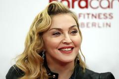 Τους κούφανε! Δείτε τι εμφάνιση έκανε η Madonna στο Met Gala [photos]