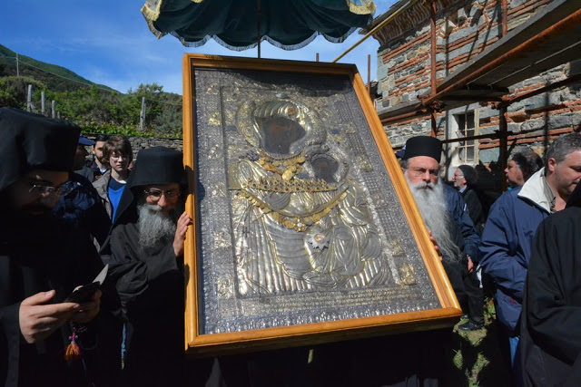 8360 - Φωτογραφίες από τον σημερινό εορτασμό της κατά θαυμαστόν τρόπον εύρεσης της θαυματουργού εικόνος της Παναγίας της Πορταϊτίσσης στην Ιεράν Μονήν των Ιβήρων Αγίου Όρους - Φωτογραφία 29