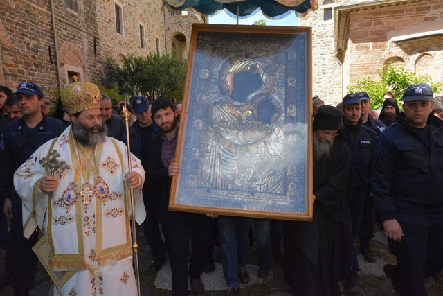 8360 - Φωτογραφίες από τον σημερινό εορτασμό της κατά θαυμαστόν τρόπον εύρεσης της θαυματουργού εικόνος της Παναγίας της Πορταϊτίσσης στην Ιεράν Μονήν των Ιβήρων Αγίου Όρους - Φωτογραφία 45