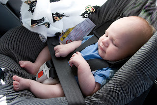 Όσο γρήγορα κι αν κάνετε, μην αφήσετε το παιδί μόνο του στο αυτοκίνητο - Φωτογραφία 1