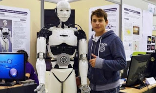Θεσσαλονίκη: Η περιπέτεια του 15χρονου μαθητή από την Καβάλα που κατασκευάζει ρομπότ - Φωτογραφία 1