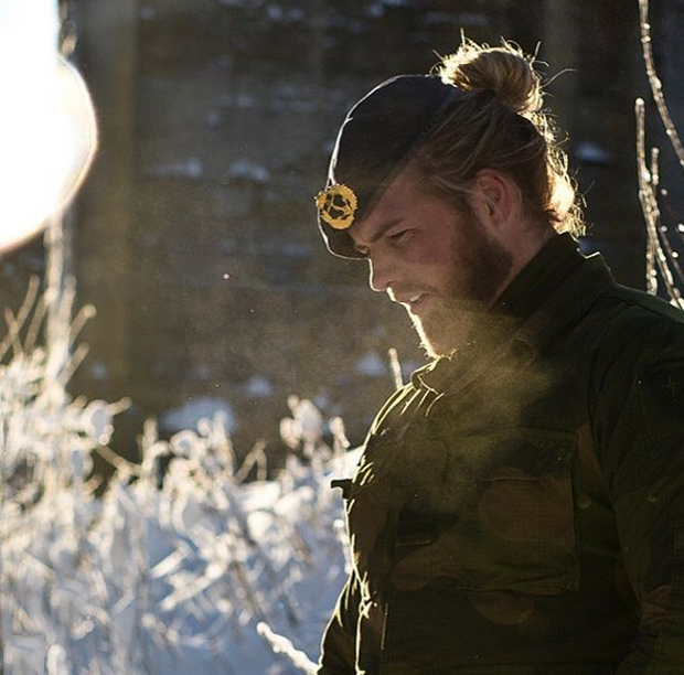 Ο Νορβηγός αξιωματικός του Πολεμικού Ναυτικού που σαρώνει - Φωτογραφία 10