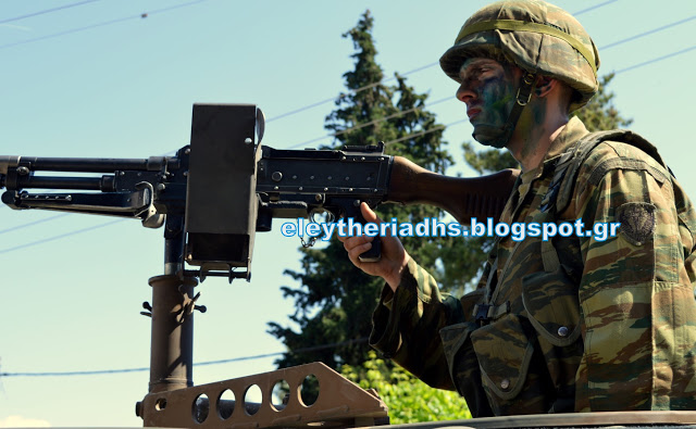 Τον προστάτη του Στρατού Ξηράς Άγιου Γεώργιο τίμησε η ΙΜΠ. Παρουσιάστηκε σύγχρονος οπλισμός των Ειδικών Δυνάμεων. Video και φωτογραφίες - Φωτογραφία 46