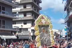 Πύργος: Με λαμπρότητα έγινε η Λιτανεία της Θαυματουργής Εικόνας της Παναγίας