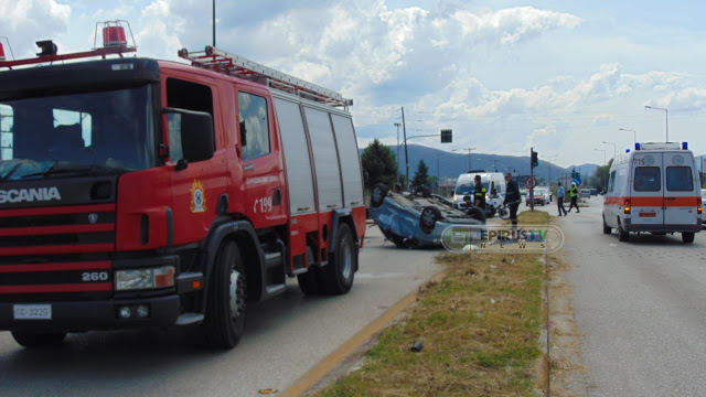 Ιωάννινα: Τροχαίο στη διασταύρωση των ΤΕΙ. Το ένα όχημα ντελαπάρισε, 2 τραυματίες [photos] - Φωτογραφία 2