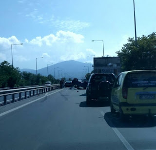 Θεσσαλονίκη: Αναποδογύρισε αυτοκίνητο στην περιφερειακή οδό! - Φωτογραφία 1