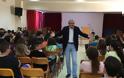 Εντυπωσίασε η ομιλία του Άγγελου Τσιγκρή για τη σχολική βία στο Λύκειο των Καμαρών Αιγιάλειας [photos]