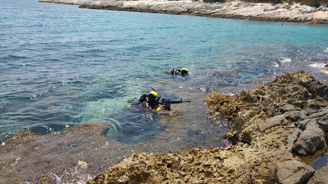 Άσκηση Καταδύσεως και αμφίβια εκπαίδευση Μονάδας Εφέδρων Καταδρομών Μ.Ε.Κ. - Φωτογραφία 12