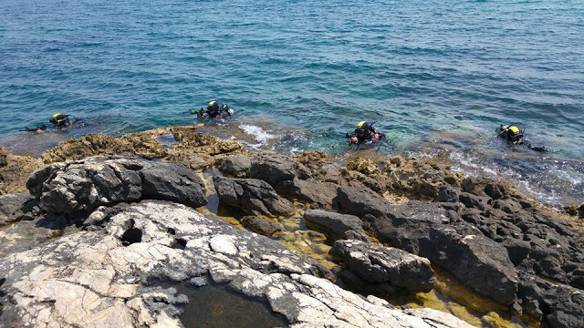 Άσκηση Καταδύσεως και αμφίβια εκπαίδευση Μονάδας Εφέδρων Καταδρομών Μ.Ε.Κ. - Φωτογραφία 2