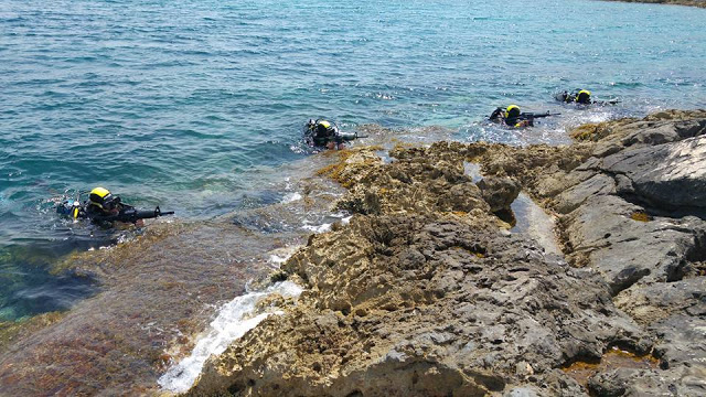 Άσκηση Καταδύσεως και αμφίβια εκπαίδευση Μονάδας Εφέδρων Καταδρομών Μ.Ε.Κ. - Φωτογραφία 8