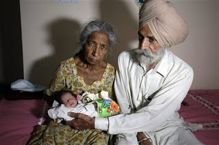 Ινδή έγινε μητέρα στα 70 της! - Φωτογραφία 1
