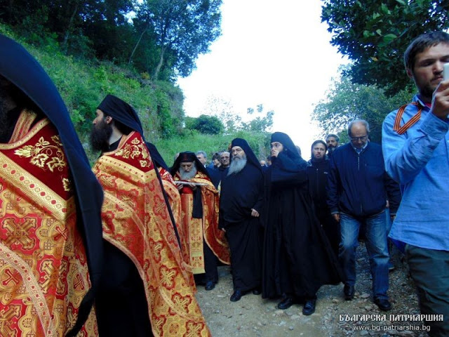 8405 - Φωτογραφίες από την Πανήγυρη του Αγίου Γεωργίου στην Ιερά Μονή Ζωγράφου Αγίου Όρους - Φωτογραφία 28