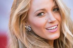 Θα πάθετε πλάκα! Κουκλάρα η Blake Lively στις Κάννες με... [photos]