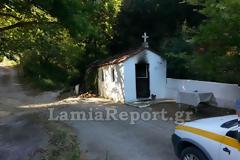 Κάηκε εκκλησάκι στα Καμένα Βούρλα [photos]
