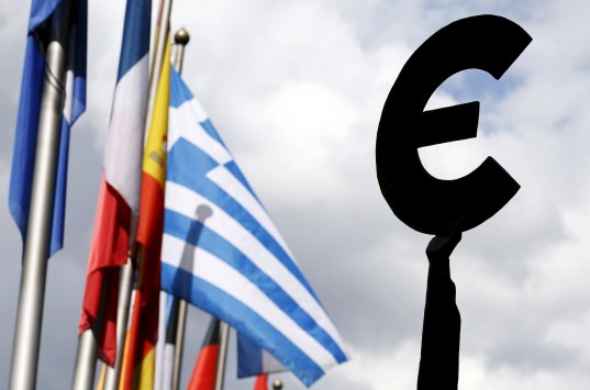 11 δισ. η δόση στην Ελλάδα - Τα 4 δισ. για την εξόφληση των ιδιωτών - Μαλώνουν στον... αχυρώνα του χρέους Ευρωπαίοι και ΔΝΤ - Φωτογραφία 1