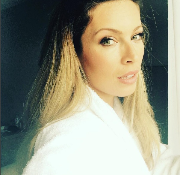 Στις Κάννες η Μαριέττα Χρουσαλά-Δείτε τις εντυπωσιακές τουαλέτες που φόρεσε - Φωτογραφία 3