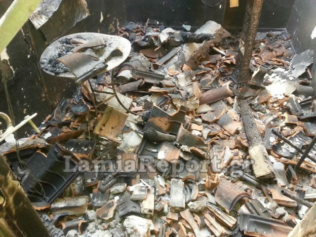 Φθιώτιδα: Κάηκε εκκλησάκι στα Καμένα Βούρλα - Φωτογραφία 5