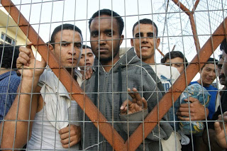 Σάμος: Έχει ξεφύγει η κατάσταση με τους μετανάστες - Φωτογραφία 1