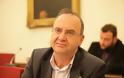 Ο Δημήτρης Στρατούλης καταδικάζει την κατάργηση του ΕΚΑΣ