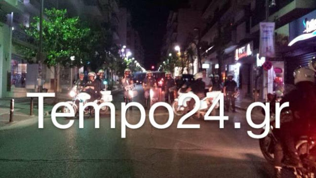 Πάτρα: Φρούριο ο σύνδεσμος του Ολυμπιακού - Ξέφρενοι πανηγυρισμοί φιλάθλων της ΑΕΚ για την κατάκτηση του Κυπέλλου - Φωτογραφία 2