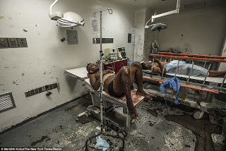 Σοκαριστικές εικόνες από το νοσοκομείο στη Βενεζουέλα: Παιδιά πεθαίνουν και οι γιατροί δεν έχουν εργαλεία [photos] - Φωτογραφία 1