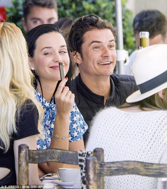 Katy Perry - Orlando Bloom: Μαζί και ερωτευμένοι στις Άλπεις [photos] - Φωτογραφία 3