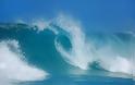Τεράστια κύματα που καλύτερα να τα κοιτάς από μακριά! [video]