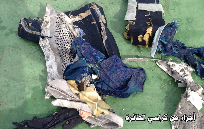 Οι πρώτες φωτογραφίες από τα συντρίμμια του EgyptAir - Βρέθηκε το μαύρο κουτί - Φωτογραφία 4