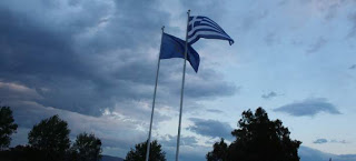 Forbes για το ελληνικό χρέος: Τα λεφτά χάθηκαν - Το θέμα είναι τώρα ποιος θα πάρει την ευθύνη - Φωτογραφία 1