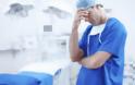 Τελειωτικό χτύπημα για τους νοσοκομειακούς γιατρούς – Τέλος στην μισθολογική ωρίμανση