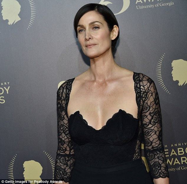 Θα πάθετε πλάκα! Θυμάστε την Carrie - Ann Moss από τη σειρά ταινιών Matrix; Δείτε πώς είναι σήμερα... [photos] - Φωτογραφία 2