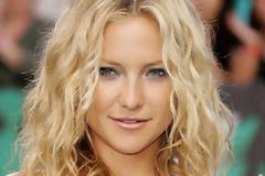 Το μωβ φόρεμα της Kate Hudson που τάραξε τους φωτογράφους! [photos]