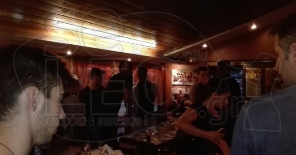Θεσσαλονίκη: Το δείπνο του Γιάννη Αντετοκούμπο - «Βροχή» οι φωτογραφίες στο εστιατόριο - Φωτογραφία 2
