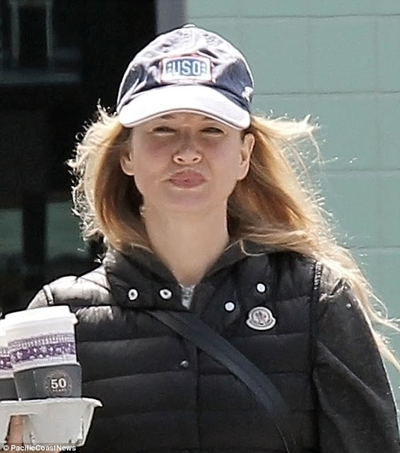 ΣΟΚ! Η Renee Zellweger φούσκωσε ξανά τα χείλη της. Δείτε πώς έχει γίνει... [photos] - Φωτογραφία 2