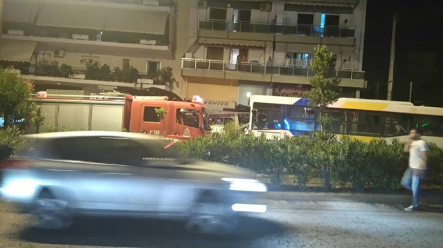 Θανατηφόρο τροχαίο στην Αργυρούπολη με λεωφορείο του ΟΑΣΑ: Νεκρός ο οδηγός της νταλίκας [photos] - Φωτογραφία 2