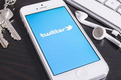Το Twitter δοκιμάζει την νυχτερινή λειτουργία