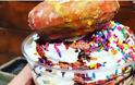 ΤΙ ΕΙΝΑΙ το donutccino, το ρόφημα σκέτη ΚΟΛΑΣΗ -  Πύραυλος θερμίδων που έχει γίνει viral... [photos]