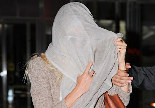 Gwyneth Paltrow: Τι συμβαίνει και κρύβει το πρόσωπο της; - Φωτογραφία 1