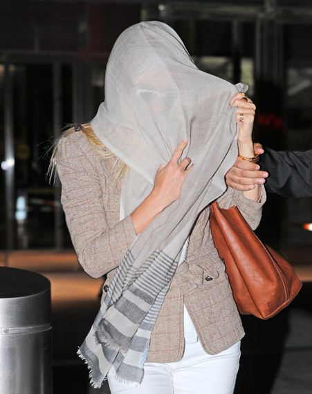 Gwyneth Paltrow: Τι συμβαίνει και κρύβει το πρόσωπο της; - Φωτογραφία 2