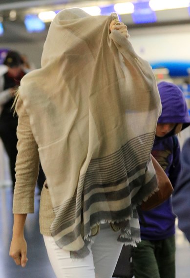 Gwyneth Paltrow: Τι συμβαίνει και κρύβει το πρόσωπο της; - Φωτογραφία 3
